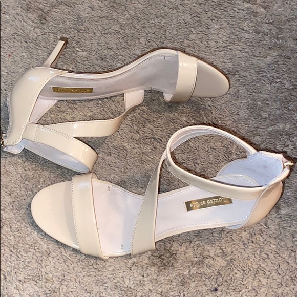 Cream colored heels and 2 3/4” heel height - Picture 3 of 5